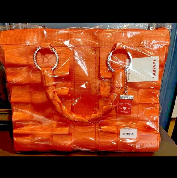 Harveys Seatbelt Lola Purse - Picture 2 of 2